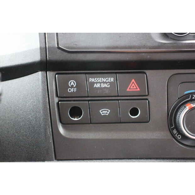 2018 Volkswagen Transporter-47401062