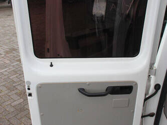 2018-volkswagen-transporter-1456175-47401067