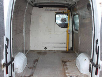2018-renault-master-1456178-47401165