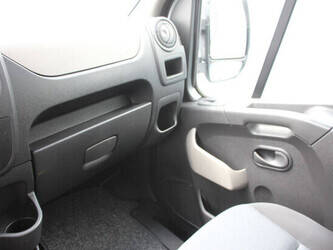 2018-renault-master-1456178-47401202