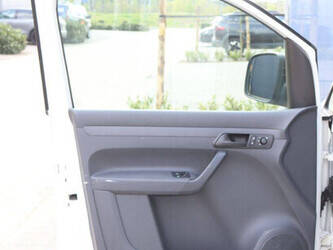 2012-volkswagen-caddy-1456182-47401358