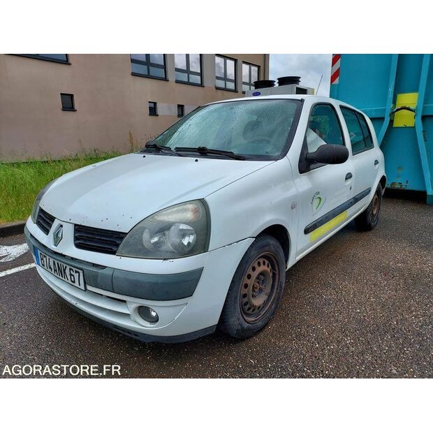 2005 Renault Clio-47415695