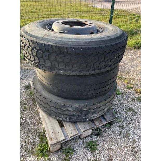 Michelin-47415792