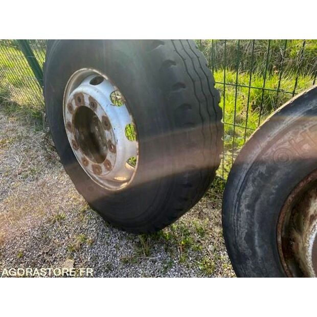 Michelin-47415794