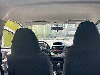 2010-citroen-c1-1456325-47416463