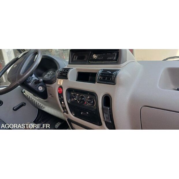 2002 Renault Master-47416985