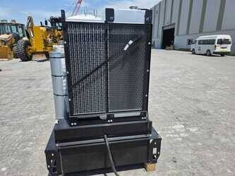 2023-caterpillar-de165e0-47417861