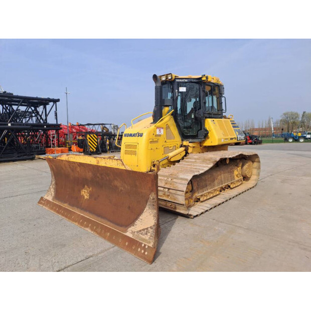 2018 Komatsu D61PXI-24-47418087