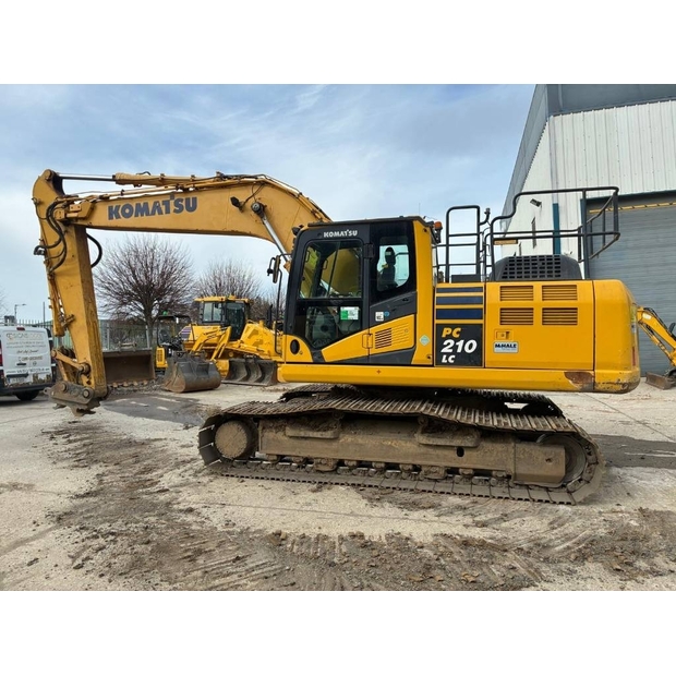 2016 Komatsu PC210LCI-10-47419206