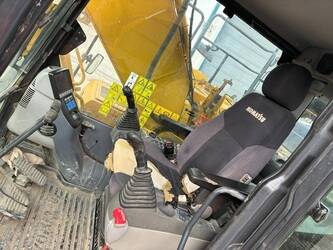 2016-komatsu-pc210lci-10-1456448-47419223