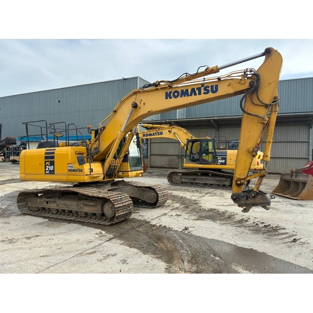 2016 Komatsu PC210LCI-10-47419226