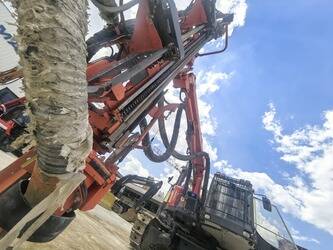 2023-sandvik-dx-800-47419245