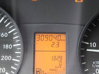 2013-mercedes-benz-vito-1456467-47419579