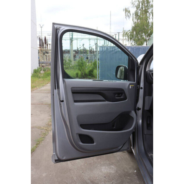 2021 أوبل Vivaro-47419611