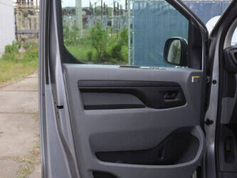 2021-opel-vivaro-1456468-47419611