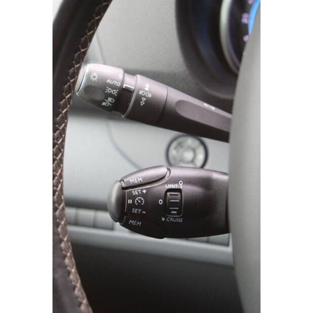 2021 أوبل Vivaro-47419623