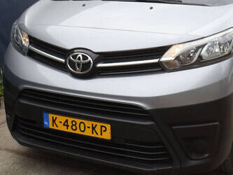 2021-toyota-proace-1456469-47419654