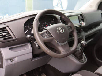 2021-toyota-proace-1456469-47419665