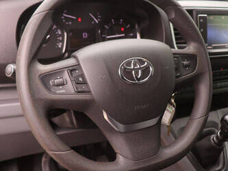 2021-toyota-proace-1456469-47419668