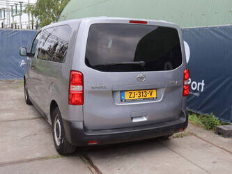 2019-toyota-proace-1456470-47419694