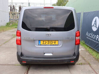 2019-toyota-proace-1456470-47419695