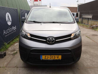 2019-toyota-proace-1456470-47419698