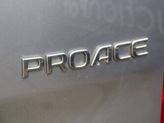 2019-toyota-proace-1456470-47419708