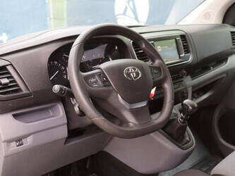 2019-toyota-proace-1456470-47419713