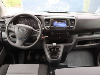 2019-toyota-proace-1456470-47419730