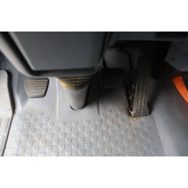 2007 MITSUBISHI FB83B-47419795