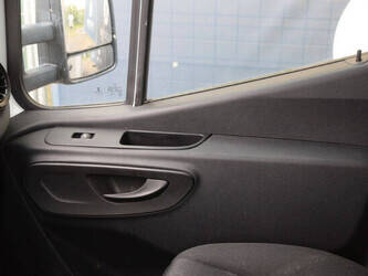 2021-mercedes-benz-sprinter-1456473-47419842