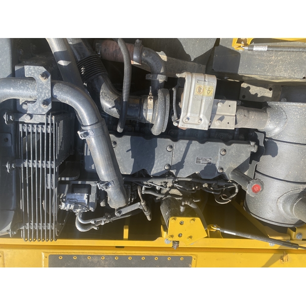 2025 Komatsu PC240LC-10-47419916