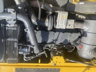 2025-komatsu-pc240lc-10-47419916