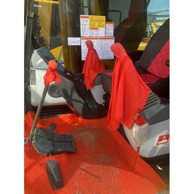 2025 Komatsu PC240LC-10-47419927