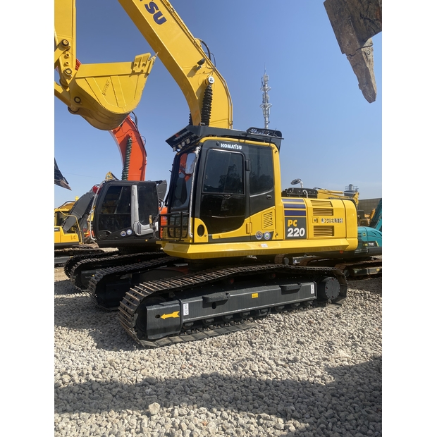 2025 Komatsu PC220LC-8-47419938