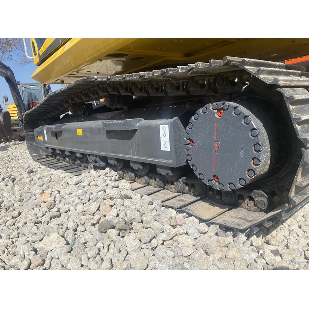 2025 Komatsu PC220LC-8-47419940