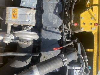 2025-komatsu-pc220lc-8-47419943