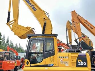 2025-komatsu-pc200-10-47419990