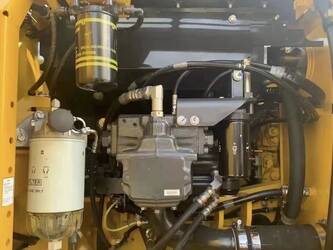 2025-komatsu-pc200-10-47419993