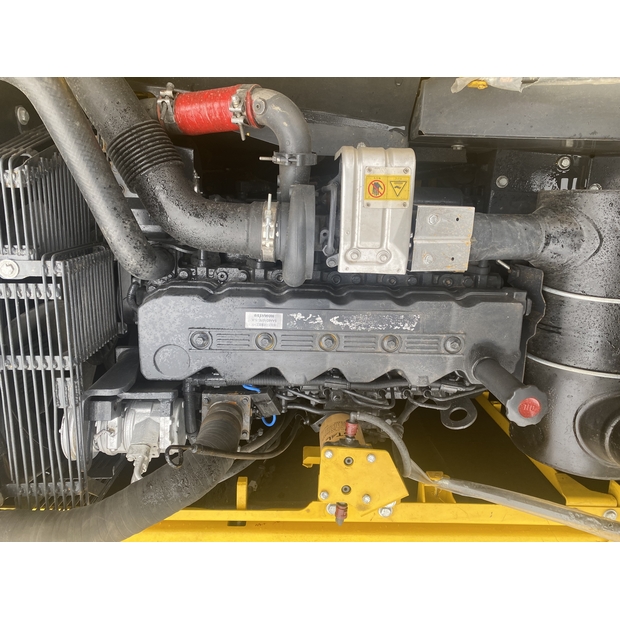 2025 Komatsu PC200LC-10-47420000
