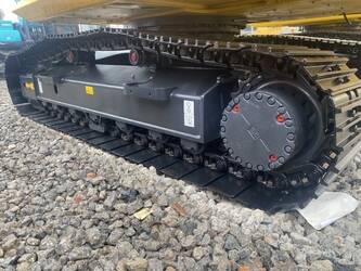 2025-komatsu-pc200lc-10-47420007