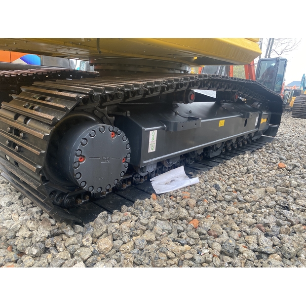 2025 Komatsu PC200LC-10-47420009