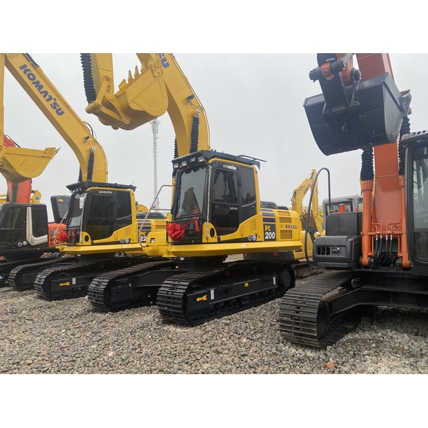2025 Komatsu PC200LC-10-47420012