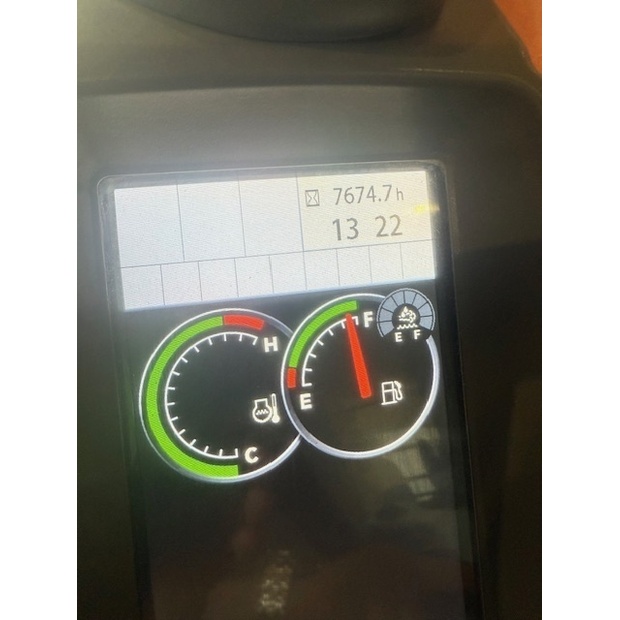2018 Hitachi ZX210LC-6-47431475