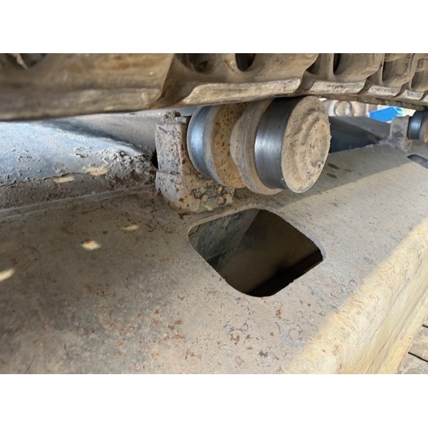 2018 Hitachi ZX210LC-6-47431479
