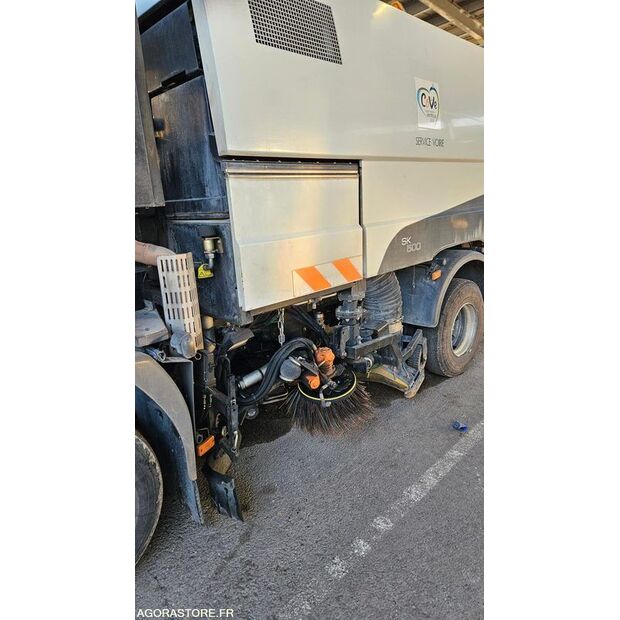 2012 رينو Midlum-47435209
