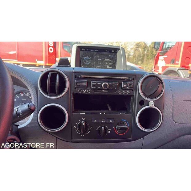 2014 Peugeot PARTNER-47435887
