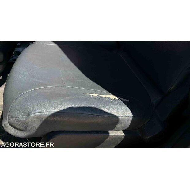 2014 Peugeot PARTNER-47435902