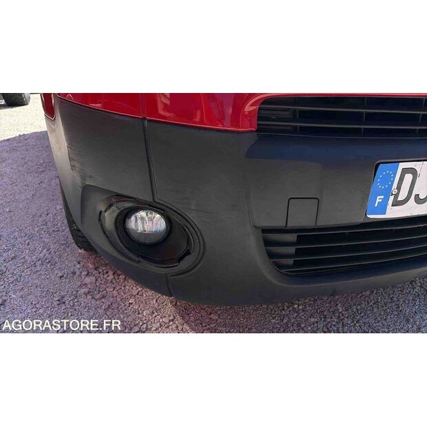 2014 Peugeot PARTNER-47435907
