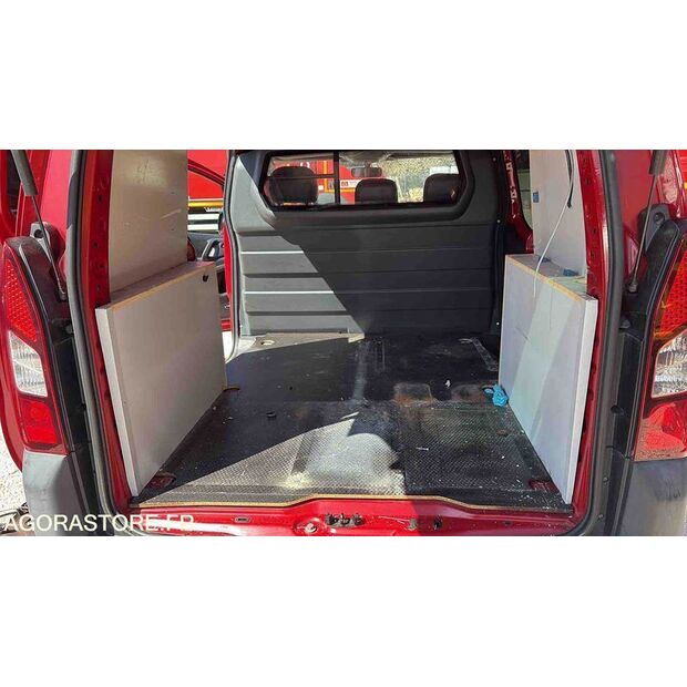 2014 Peugeot PARTNER-47435909